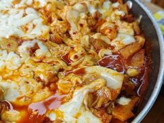 -亲昵春川鸡排(韩国美食街店)