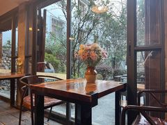 -蓝壁虎咖啡酒馆