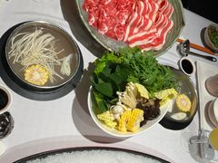 -泓炙颐凤鲜海鲜火锅料理(桐乡店)