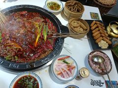 -卤校长老火锅(杨家坪直营店)
