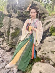 -一揽芳华汉服旗袍体验馆(拙政园店)