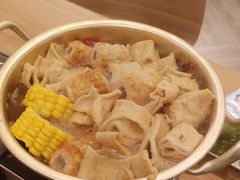 -WOW LUCKY创意韩料(龙阳广场店)