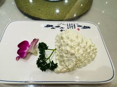 特色菠萝色拉-粤味馆(黄河路店)