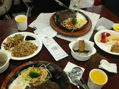 -皇品世家牛排(七一路店)