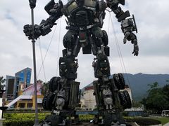 -亚龙湾亚泰商业街