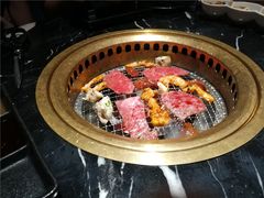 -山川小町·极番烧肉(新地假日广场店)