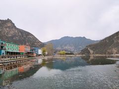 -百里峡七彩艺术小镇