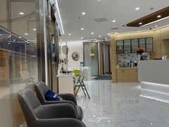 -瑞尔齿科(南京东路名人诊所)