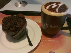 咖啡十蛋糕-麦当劳(总统大酒店店)