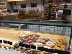 -研麦家面包(亚泰华府店)