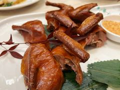 广式脆皮乳鸽-英冠索菲特酒店·萧湘阁中餐厅
