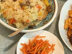 -汗腾格里·风味餐厅(新疆驻京办店)