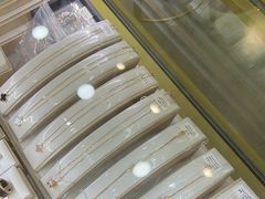 -海星奢选二手奢侈品手表包包鉴定回收寄卖(墨玉南路店)