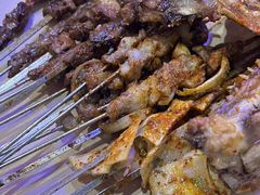 碳烤羔羊肉串-夜火烤摊·东北烧烤酒场·老杨小黄鱼