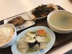 -同济大学本部学苑饮食广场