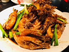 油爆基围虾-老头儿油爆虾·知味杭州(爱琴海购物中心)