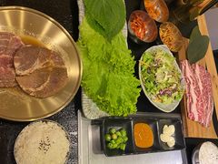-臻牛烤肉