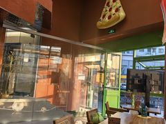 -Dragon Pizza•圆脸龙披萨·牛排餐厅