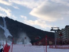 -亚布力新体委滑雪场