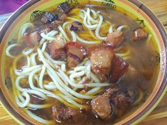 香菇烧肉面-全味面馆