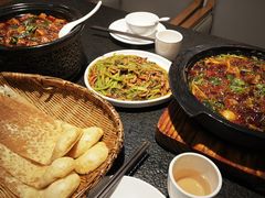 -万重锦·人文川菜馆(骡马市店)