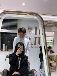 -镁连社·美联社