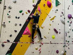 -问山MountQuest攀岩馆