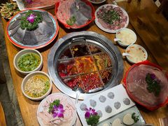 -城墙拐拐火锅(三峡广场黑金冠店)