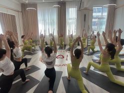 -亚太瑜伽普拉提学院