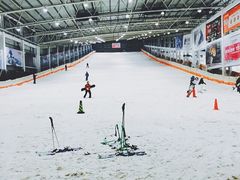-乔波室内滑雪场