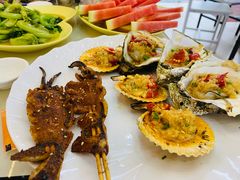 -覃记海鲜美食餐厅