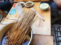 -拈签一笑黄牛肉辣卤串串