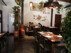 大堂-东家小院金汤酸菜鱼(南阳路店)