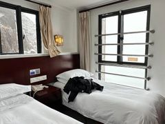 -黄山光明顶山庄