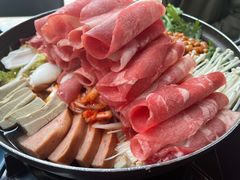 部队锅-MI WU FACTORY米屋美食工厂餐厅(绿地店)
