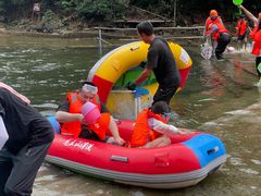 -安吉龙王山峡谷漂流