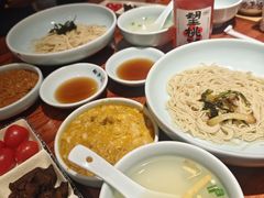 -裕兴记•蟹黄面馆(人民广场店)