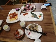 -阿瓦山寨·湘菜现炒·剁椒鱼头王(咸阳总店)