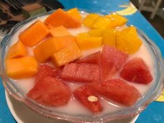杂果爱玉冰-蜜糖甜品铺(朝一村民公寓店)