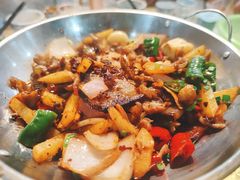 -老唐三下锅 ·张家界地标美食(溪布街店)