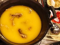 -鲜入围煮花胶鸡海鲜火锅