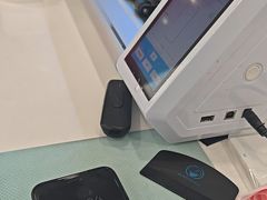 -荣耀授权专卖店(黄浦浙江中路店)