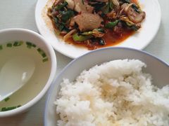 回锅肉盖饭-巍山火巴肉饵丝(大理古城店)