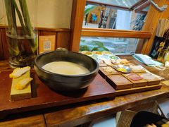 -银米·云南传统过桥米线(双廊黑金冠店)