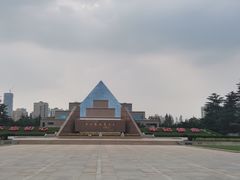 -上海市龙华烈士陵园