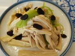 黑松露拌鲜腐竹-东方饺子王(大屯路店)