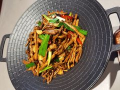 腊味干锅茶树菇-四川饭店·小龙虾(长白店)