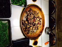 闯关东传统菜馆-闯关东东北农家菜(崂山石老人店)