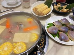 澳門原味猪骨锅-一哥澳门豆捞 · 十七年经典澳门火锅(四季天地店)