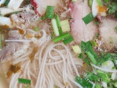 -瑞扬草芽过桥米线(穿金路店)